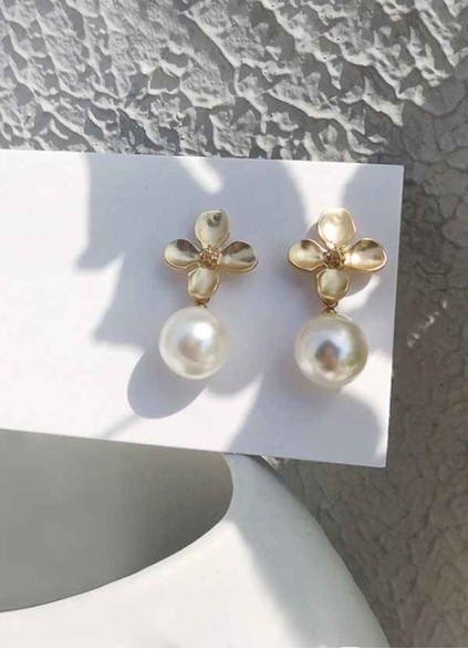 Clover and Pearl Drop Earrings Clover and Pearl Drop Earrings