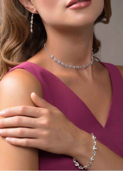 Elegant and Exquisite Crystal Jewelry Set Elegant and Exquisite Crystal Jewelry Set