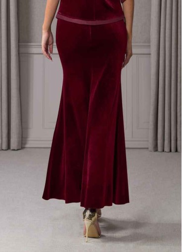 Onetaow Zana Velvet Skirt
 ( Final Sale )