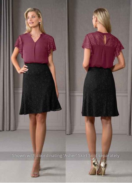 Onetaow Abby Blouse
( Final Sale ) Onetaow Abby Blouse
( Final Sale )
